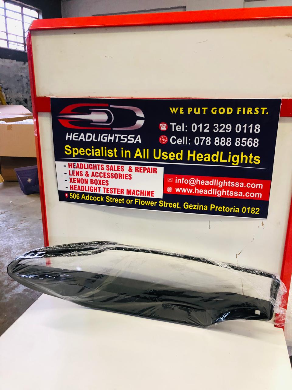 BMW G07 left side headlight replacement lens - Private Seller BMW G07 left side headlight replacement lens - Private Seller