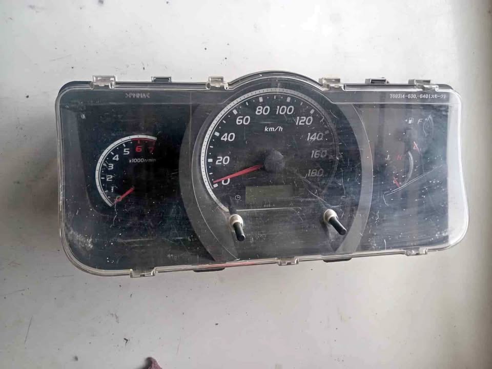 Toyota quantum cluster selling - Private Seller Toyota quantum cluster selling - Private Seller