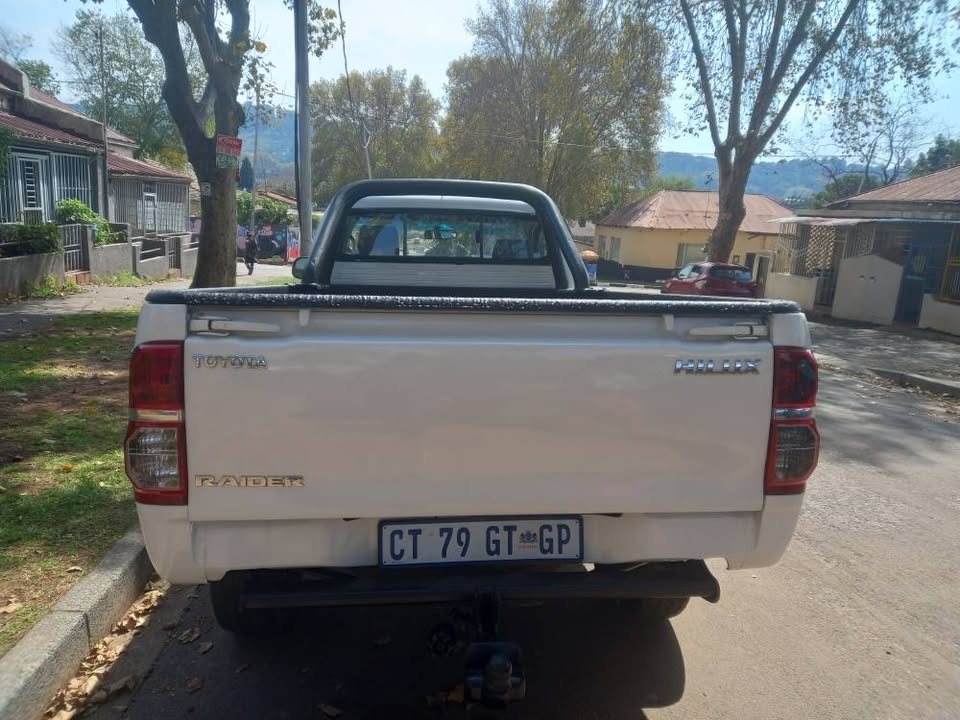 2011 Toyota Hilux S Cab 2.5 D4D Diesel, Manual, White, High Raider Leather seat,