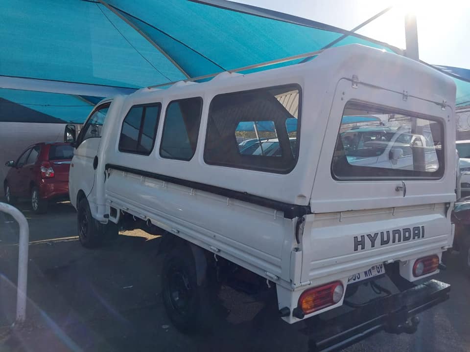 2017 HYUNDAI H100 2.6 115 000KM WHITE COLOR MANUEL DIESEL