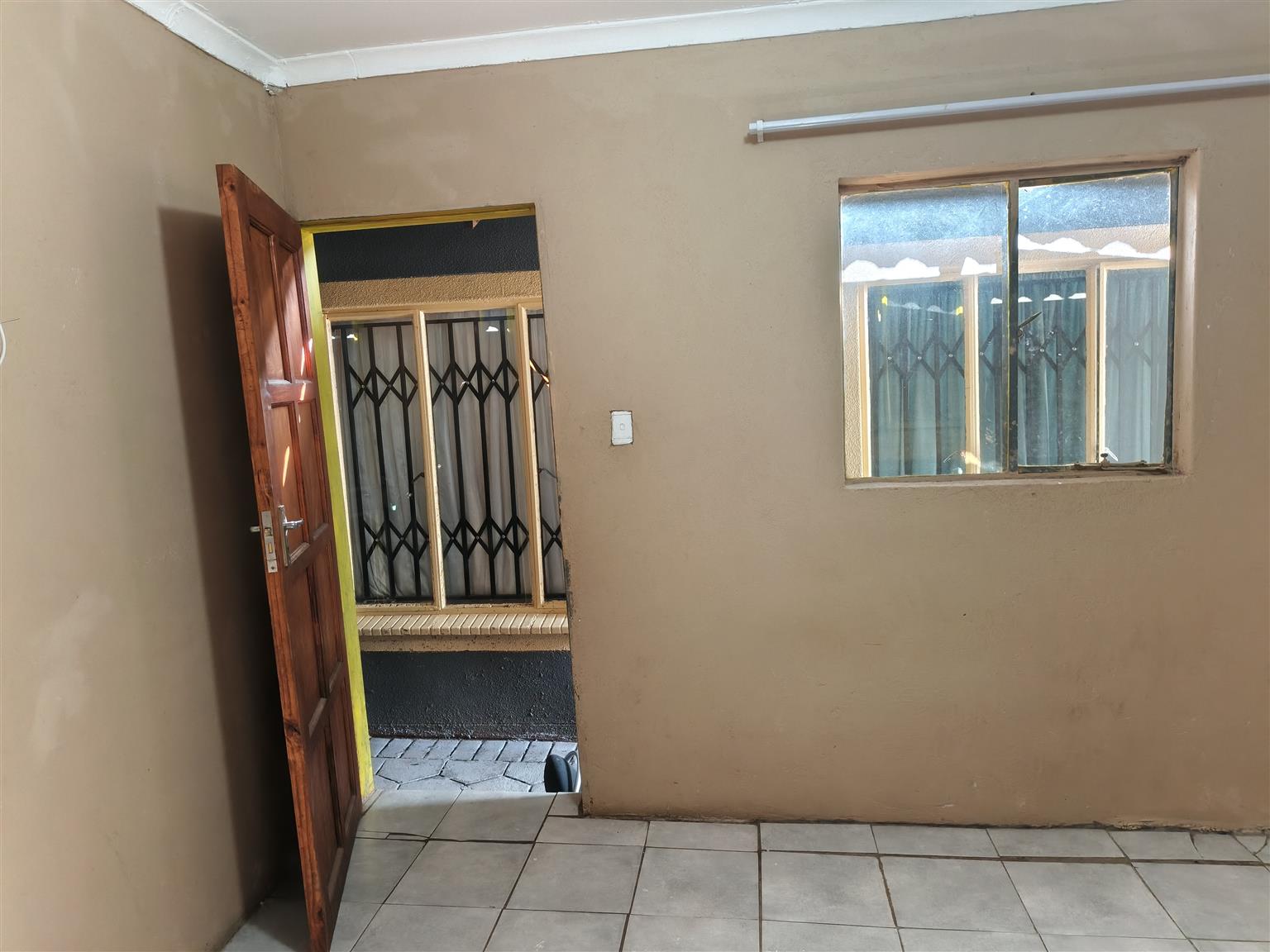 Room to rent | Junk Mail Marketplace