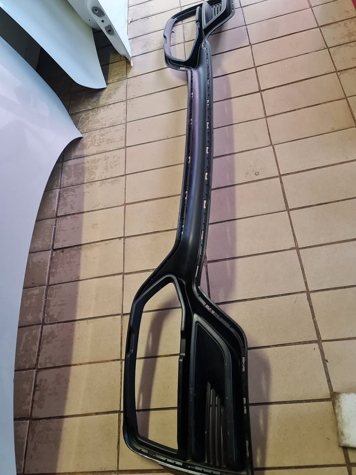 2022 RENAULT KIGER FOGLIGHT COVER FOR SALE IN IMMACULATE CONDITION - Private Seller 2022 RENAULT KIGER FOGLIGHT COVER FOR SALE IN IMMACULATE CONDITION - Private Seller