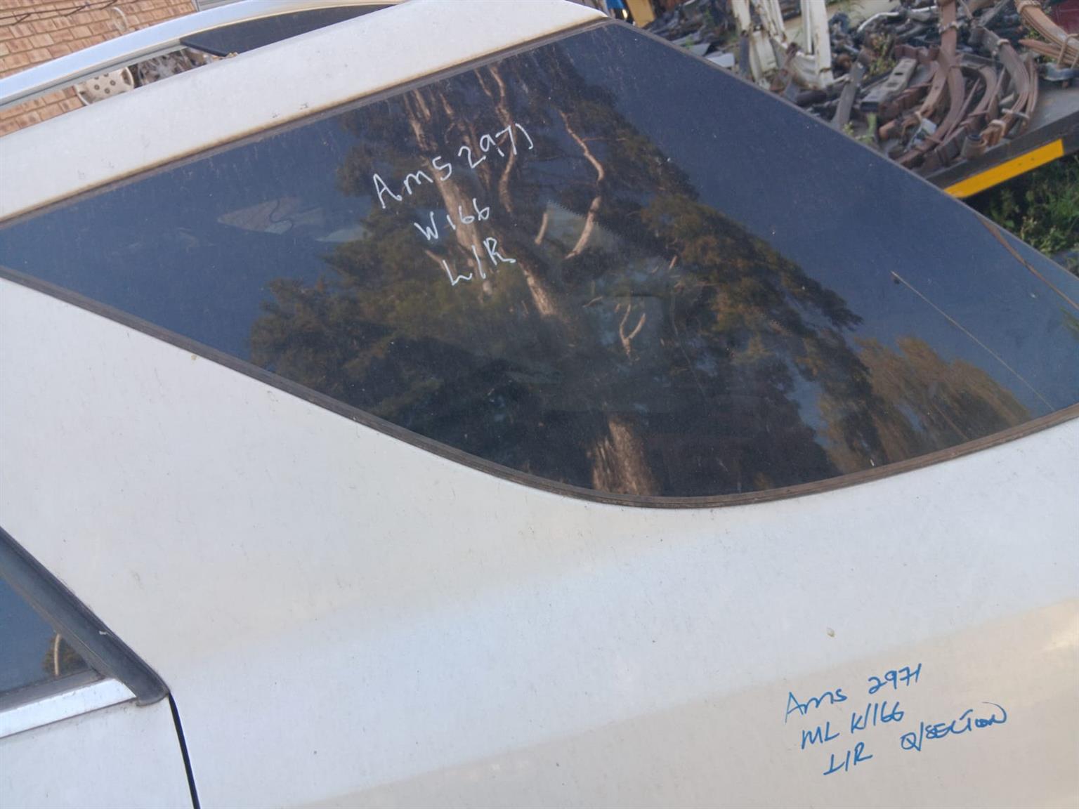 USED MERCEDES W166 QUARTER GLASS FOR SALE - Private Seller USED MERCEDES W166 QUARTER GLASS FOR SALE - Private Seller