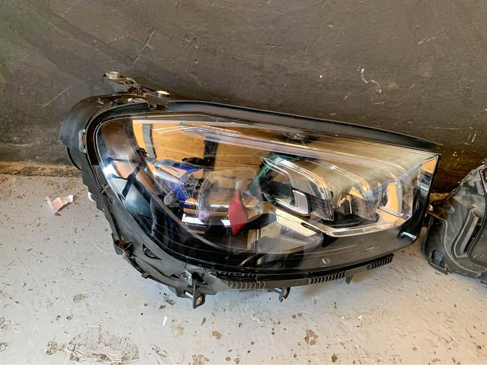 Mercedes Benz GLS 167 headlight RHS