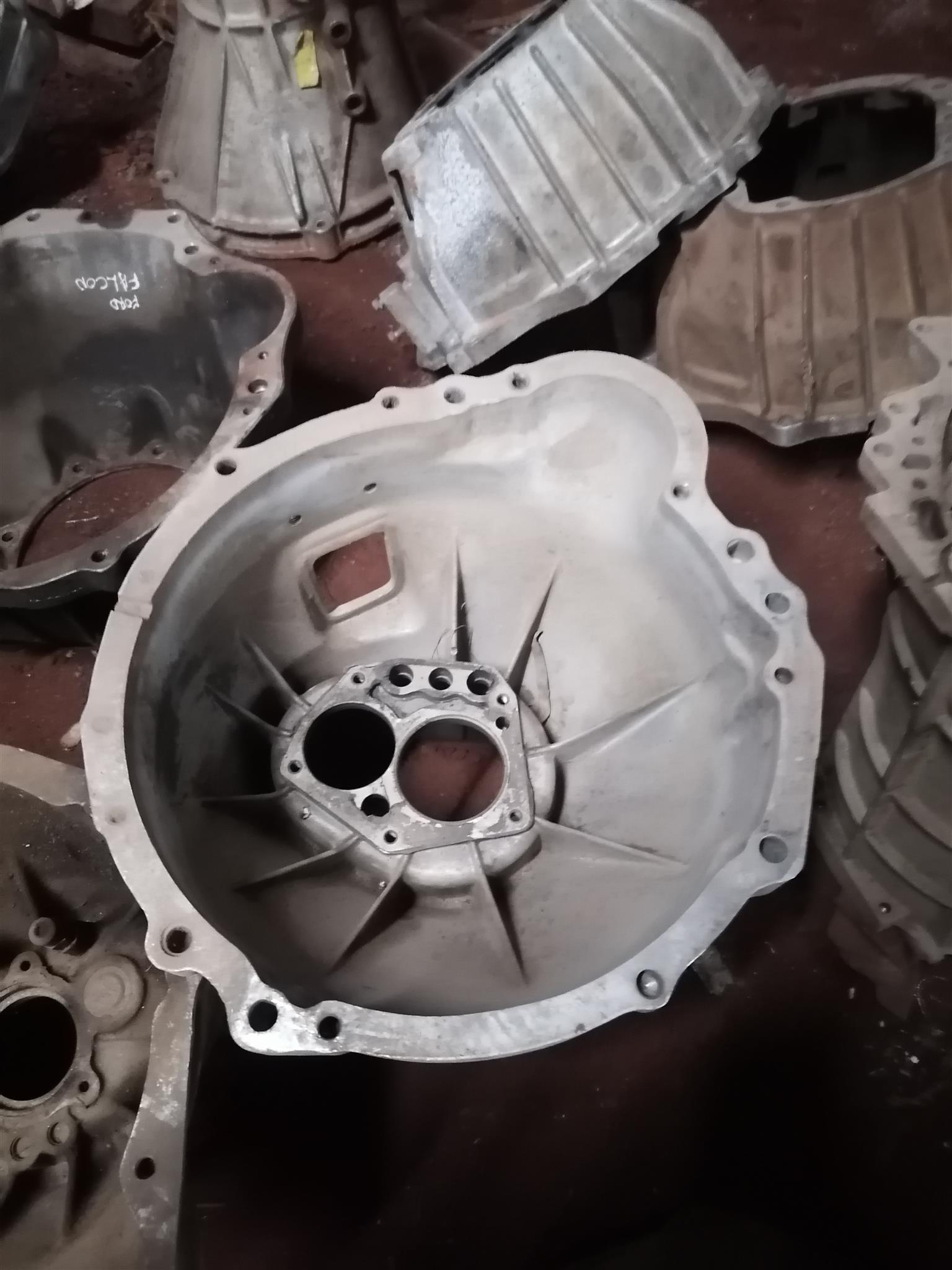 Gearbox bell housing Nissan 2.7 for sale - Private Seller Gearbox bell housing Nissan 2.7 for sale - Private Seller