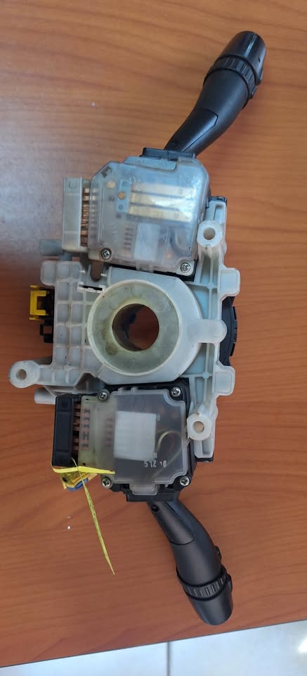 Hyundai tucson indicator switch for sale - Private Seller Hyundai tucson indicator switch for sale - Private Seller