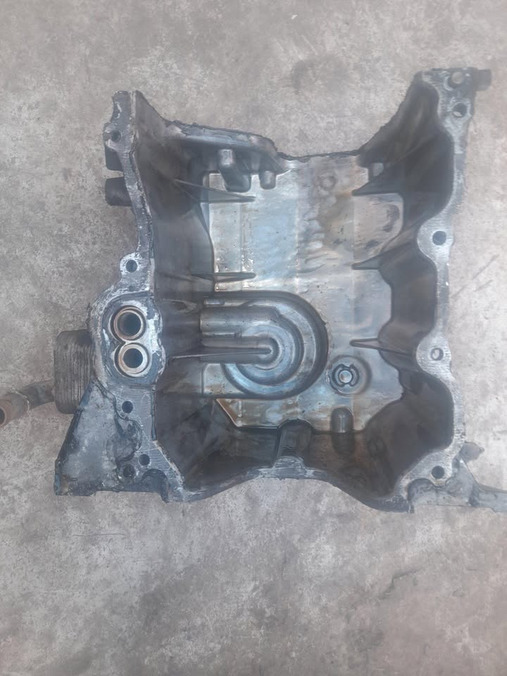 RENAULT TRIBER OIL SUMP AVAILABLE - Private Seller RENAULT TRIBER OIL SUMP AVAILABLE - Private Seller
