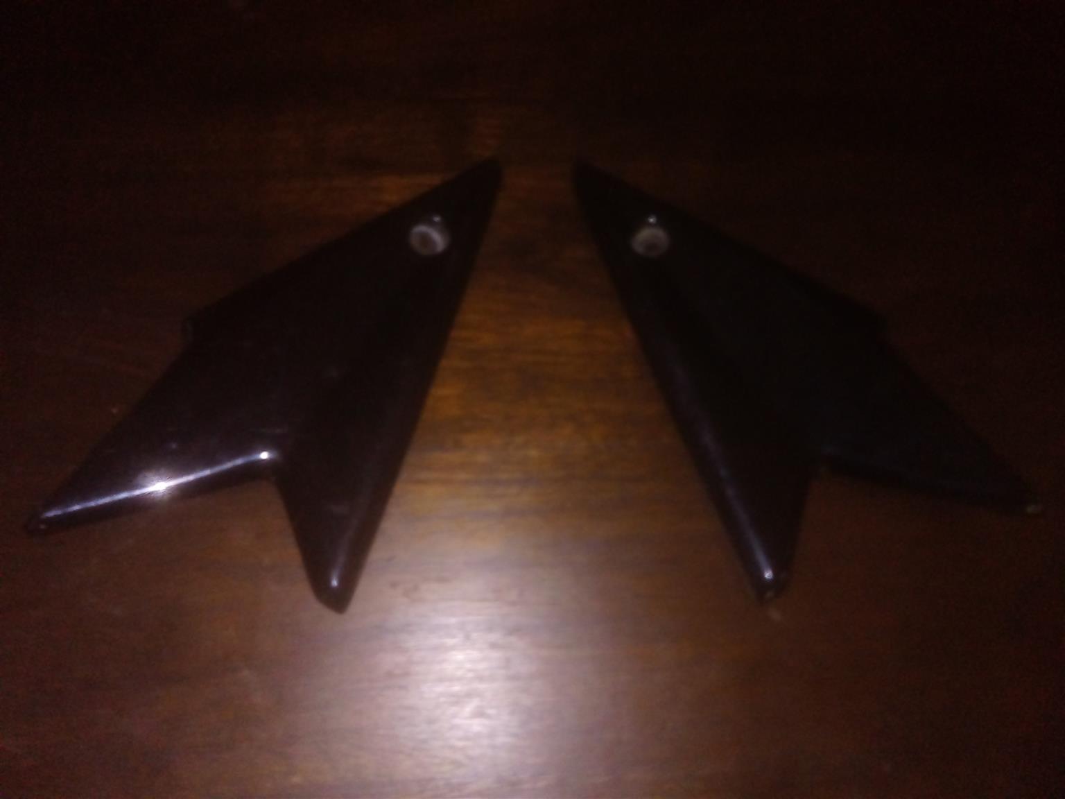 Triumph 1050 Speed Triple Side Covers