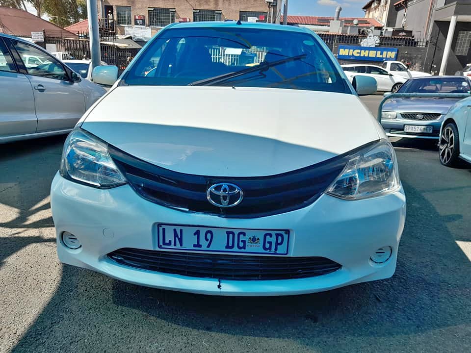 2013 TOYOTA ETIOS 1.5 SEDAN MANUAL