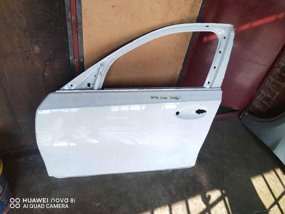 Bmw g20 left front door - Private Seller