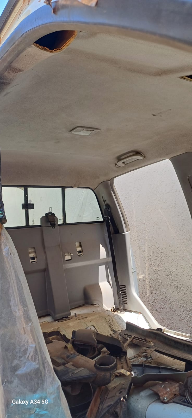 Isuzu go big cab slide window - Private Seller