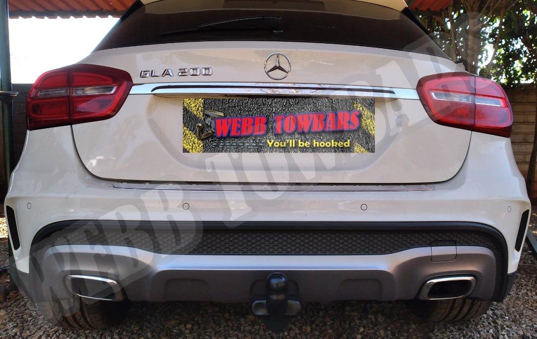 Mercedes Benz GLA200 Standard/Detachable Towbars - Private Seller Mercedes Benz GLA200 Standard/Detachable Towbars - Private Seller