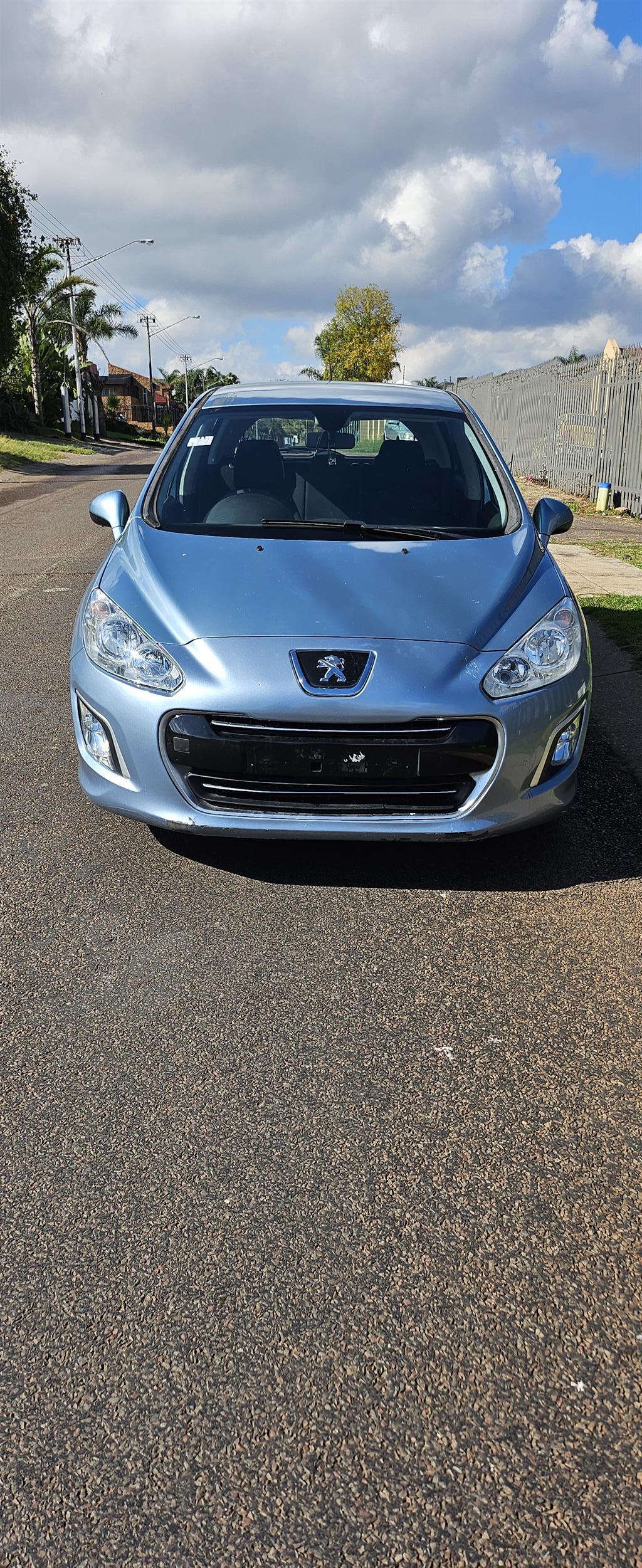New 2013 Peugeot 308 1.6 Comfort - Private Seller New 2013 Peugeot 308 1.6 Comfort - Private Seller