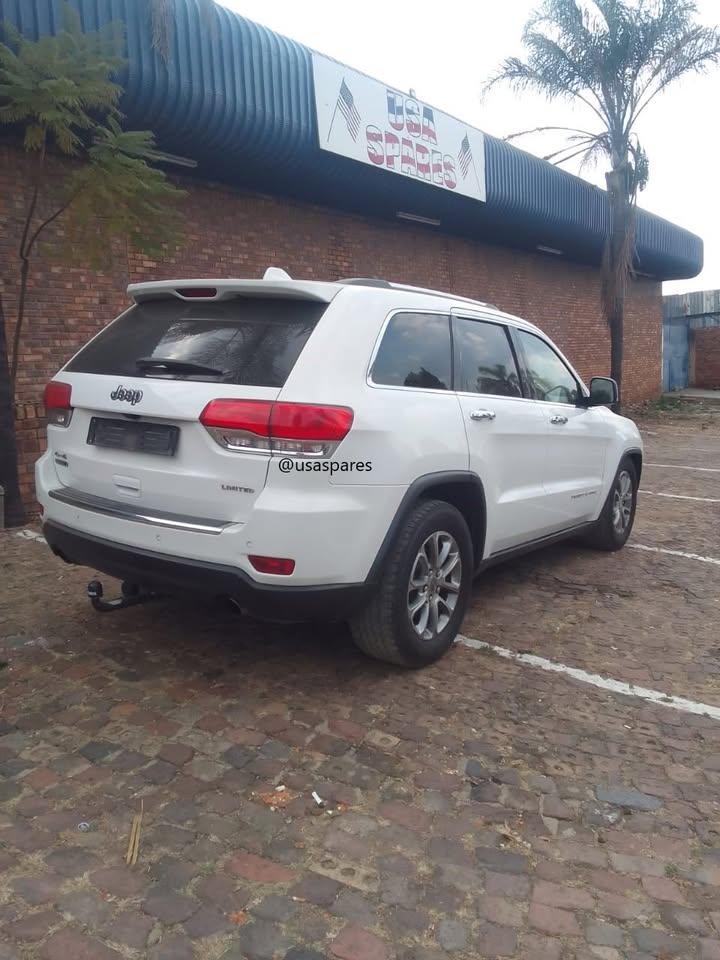 2nd Hand Jeep Grand Cherokee 3.0 WK2 Spares - Private Seller 2nd Hand Jeep Grand Cherokee 3.0 WK2 Spares - Private Seller