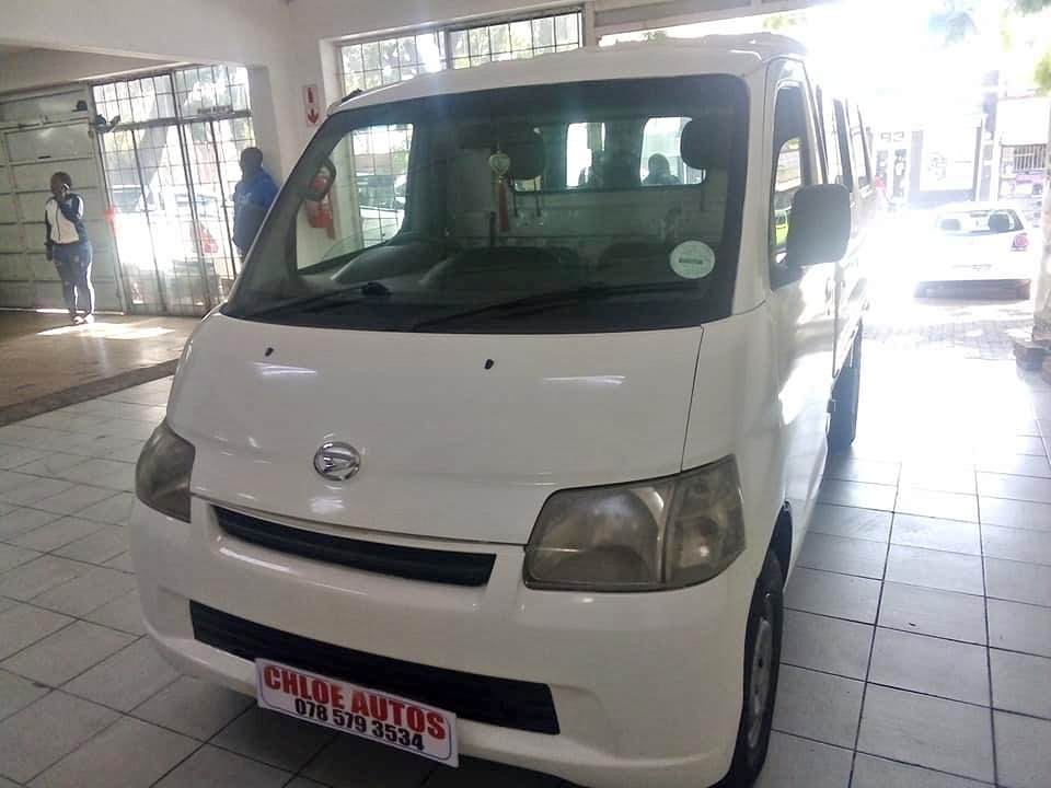 2010 Daihatsu 1.5Gran Max manual white color With Canopy  130000km