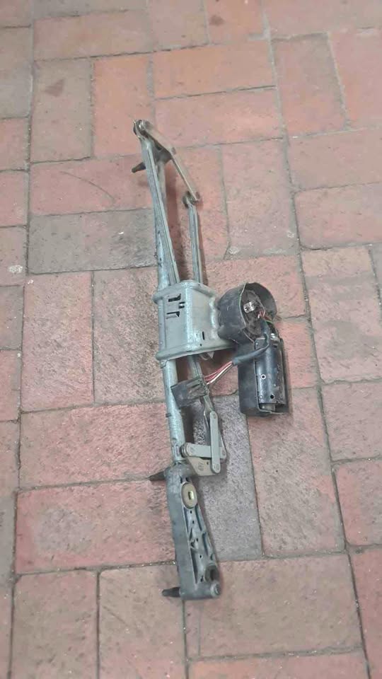 Sandero Legacy wiper motor