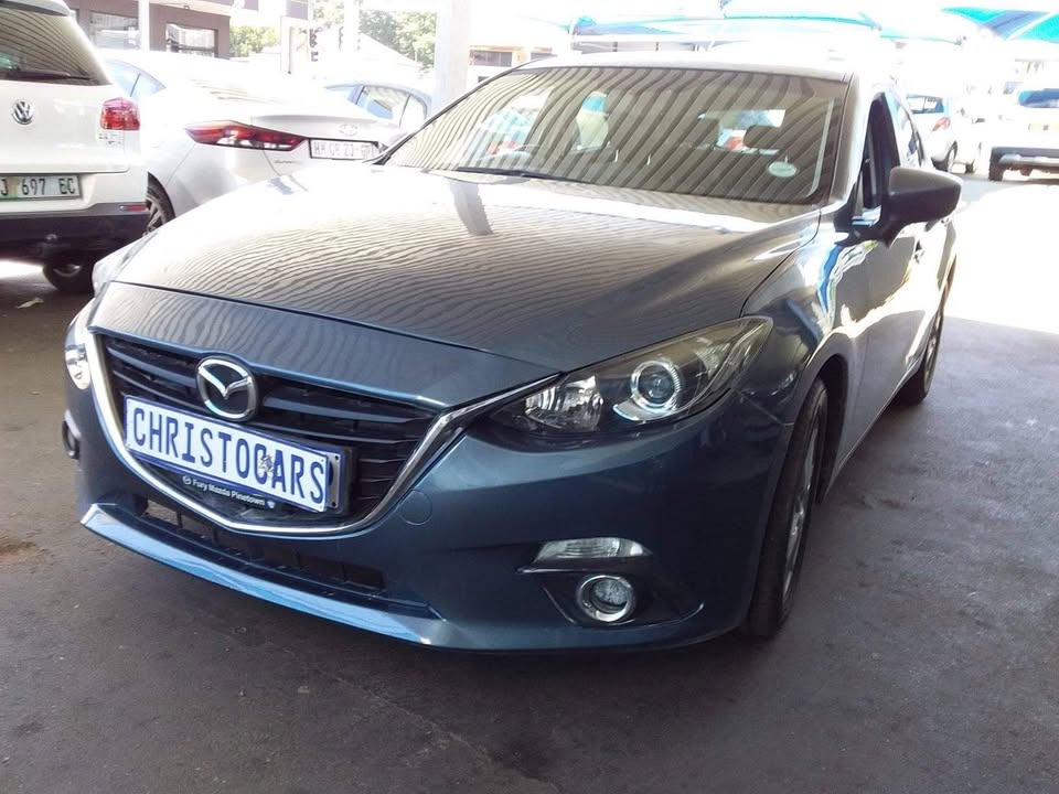 2017 Mazda 3 Dynamic hacthback automatic 2017