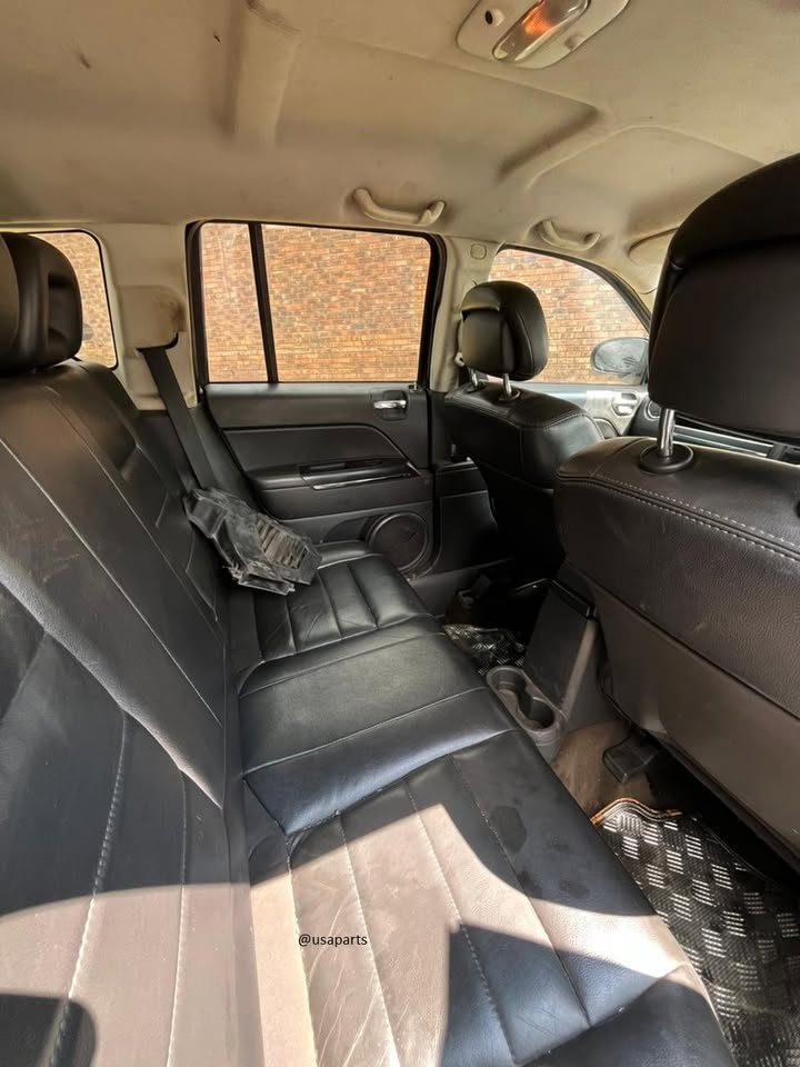 2013 Jeep Compass 2.0 Automatic Petrol Interior Parts For Sale - Private Seller