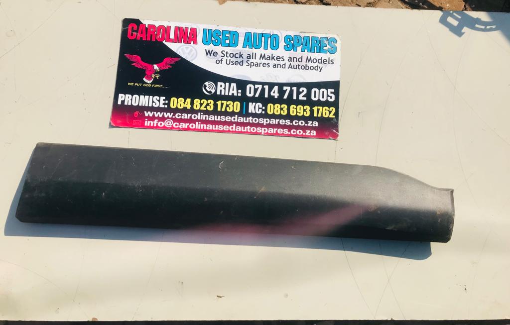 Toyota RAV4 right front door lower moulding - Private Seller Toyota RAV4 right front door lower moulding - Private Seller