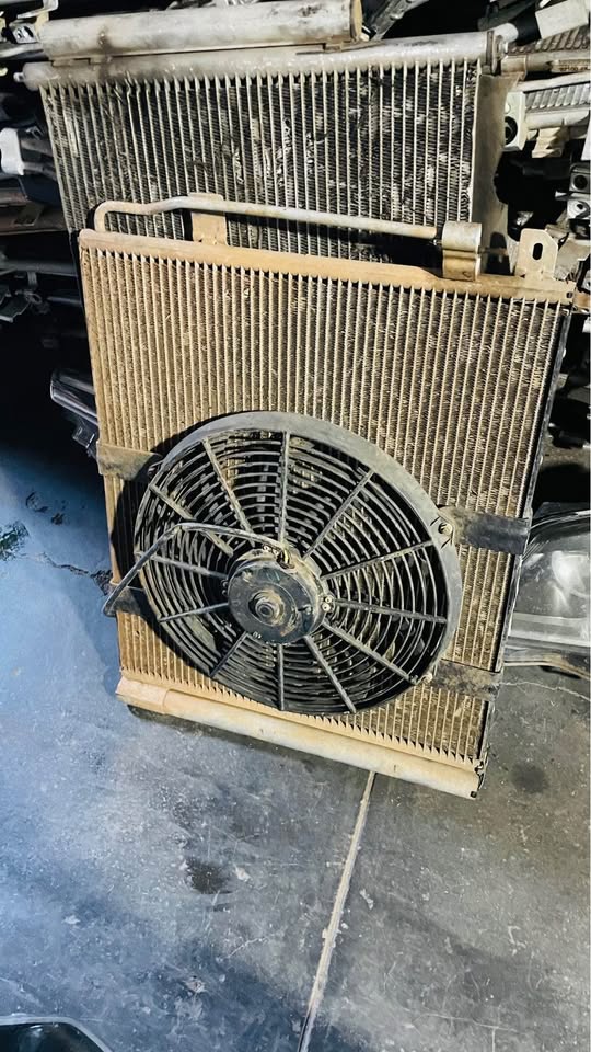 Mahindra Scorpio fan and condenser - Private Seller