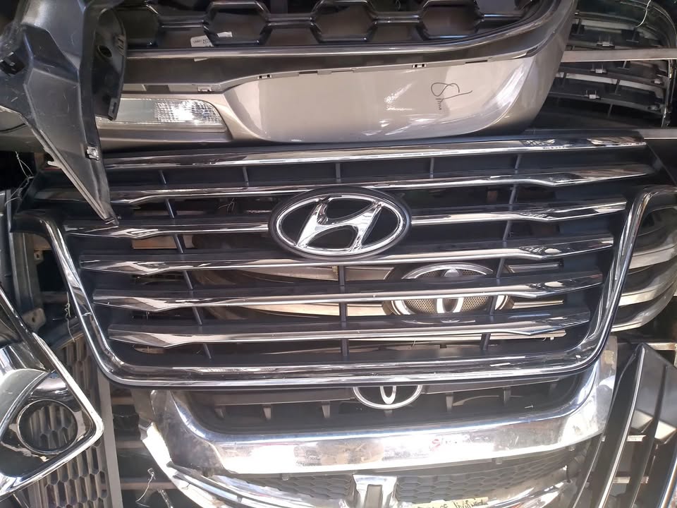 Hyundai H1 Bus Fender For Sale WhatsApp - Private Seller Hyundai H1 Bus Fender For Sale WhatsApp - Private Seller