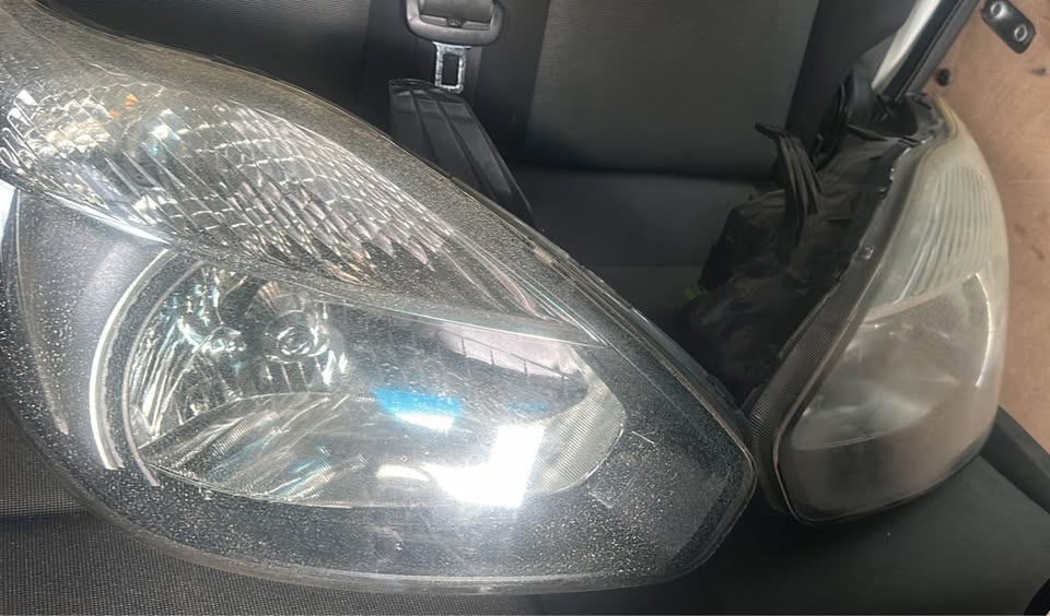 2012 ford Figo left and right headlight - Private Seller 2012 ford Figo left and right headlight - Private Seller