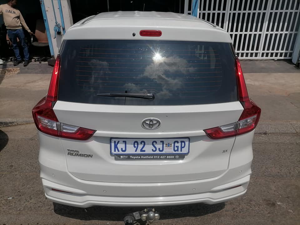 2022 Toyota Rumion 1.5 SX SEVEN seater Automatic with a Nice interior seat and Spare key