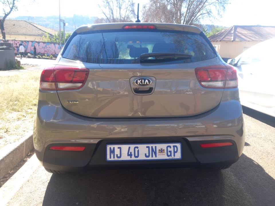 2018 Kia Rio 1.4 Petrol, Automatic, Grey, Reverse Camera Service History.