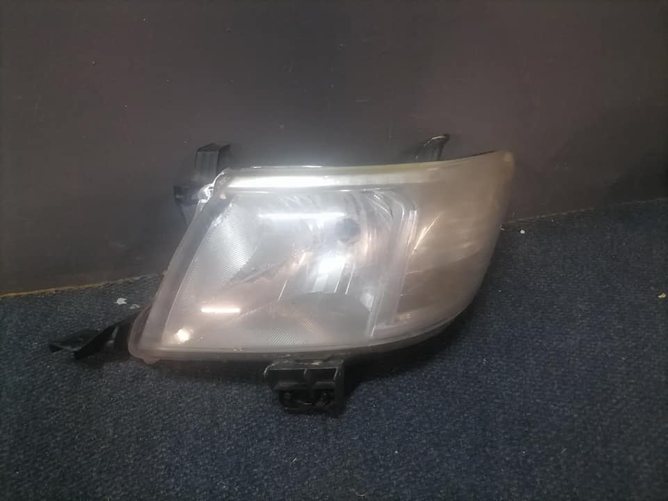 Toyota Hilux D40 headlight DM or Message number in the description for assistance. - Private Seller Toyota Hilux D40 headlight DM or Message number in the description for assistance. - Private Seller