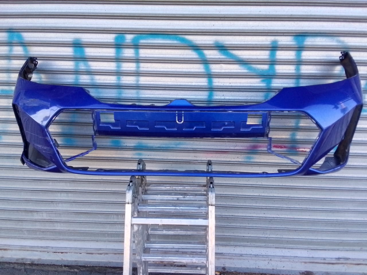 ( 2022-2024) BMW 3.SERIES G20 FRONT BUMPER - Private Seller