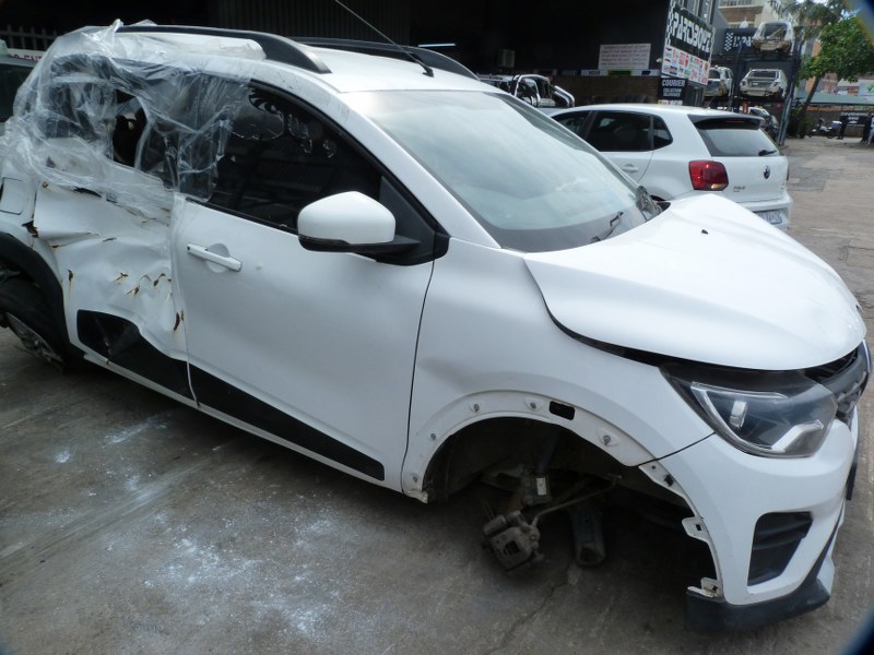 Renault Triber Zen 1.0 Manual White - 2021 SPARESBOYZ STRIPPING FOR SPARES - Private Seller Renault Triber Zen 1.0 Manual White - 2021 SPARESBOYZ STRIPPING FOR SPARES - Private Seller