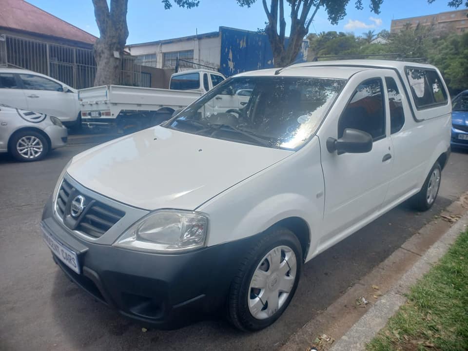 2014 NISSAN NP200 1.6 PETROL, MANUAL, WHITE COLOR, MILEAGE. CANOPY, SPARE KEY