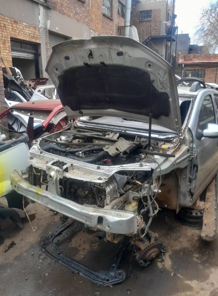 Renault sandero stripping for spares - Private Seller