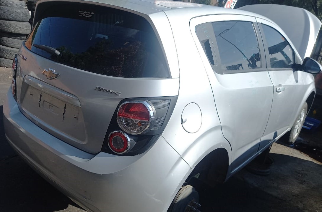 CHEV SONIC HATCHBACK SPARE PARTS - Private Seller CHEV SONIC HATCHBACK SPARE PARTS - Private Seller