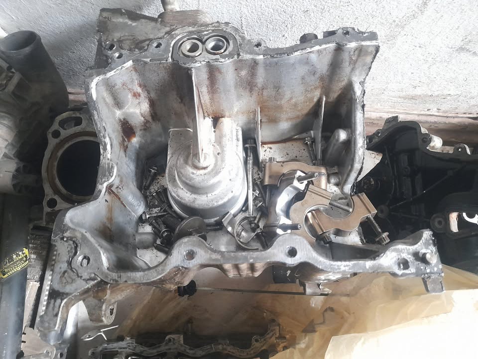 RENAULT TRIBER OIL SUMP AVAILABLE - Private Seller RENAULT TRIBER OIL SUMP AVAILABLE - Private Seller