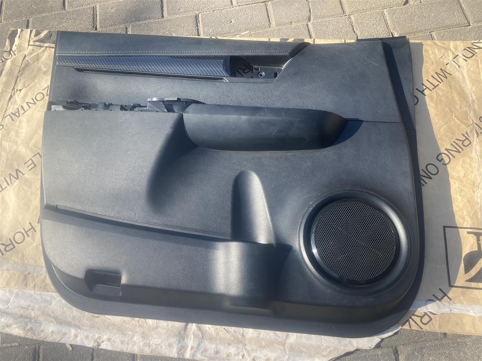 2019 TOYOTA HILUX GD-6 LEFT FRONT DOOR PANEL FOR SALE. IN PRISTINE CONDITION