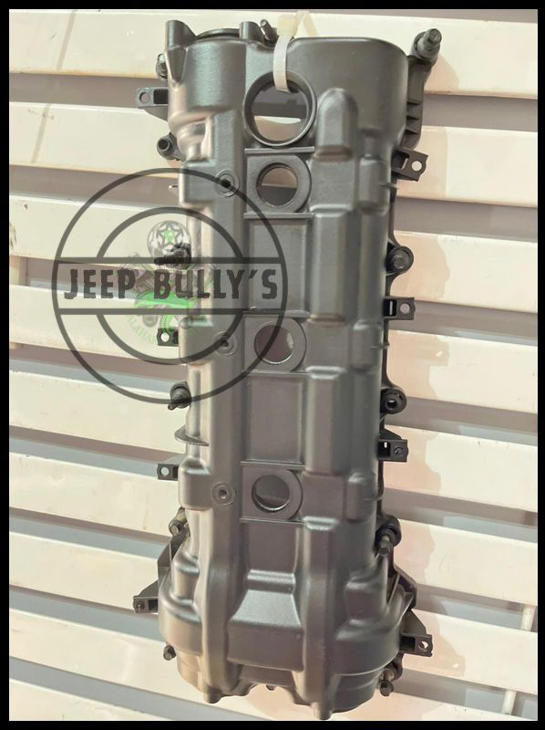2.4 Jeep Compass, Jeep Patriot Engine Cover - Private Seller 2.4 Jeep Compass, Jeep Patriot Engine Cover - Private Seller