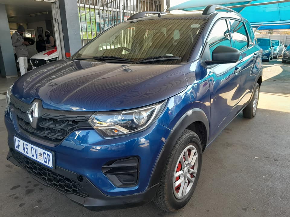 2022 RENAULT TRIBER 7SEATER 1.0 MANUAL