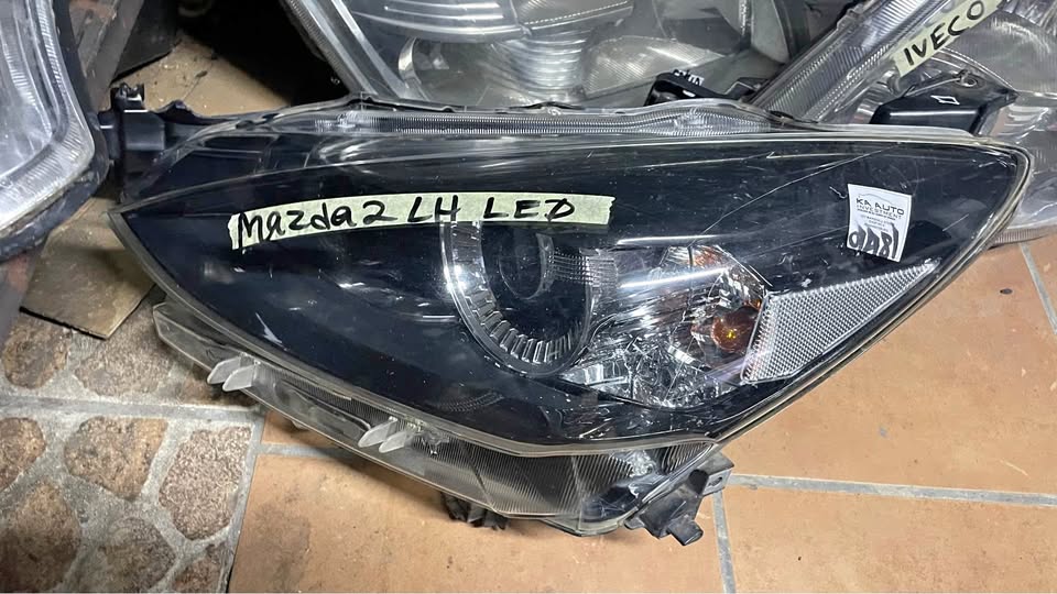 Mazda 2 headlight - Private Seller Mazda 2 headlight - Private Seller