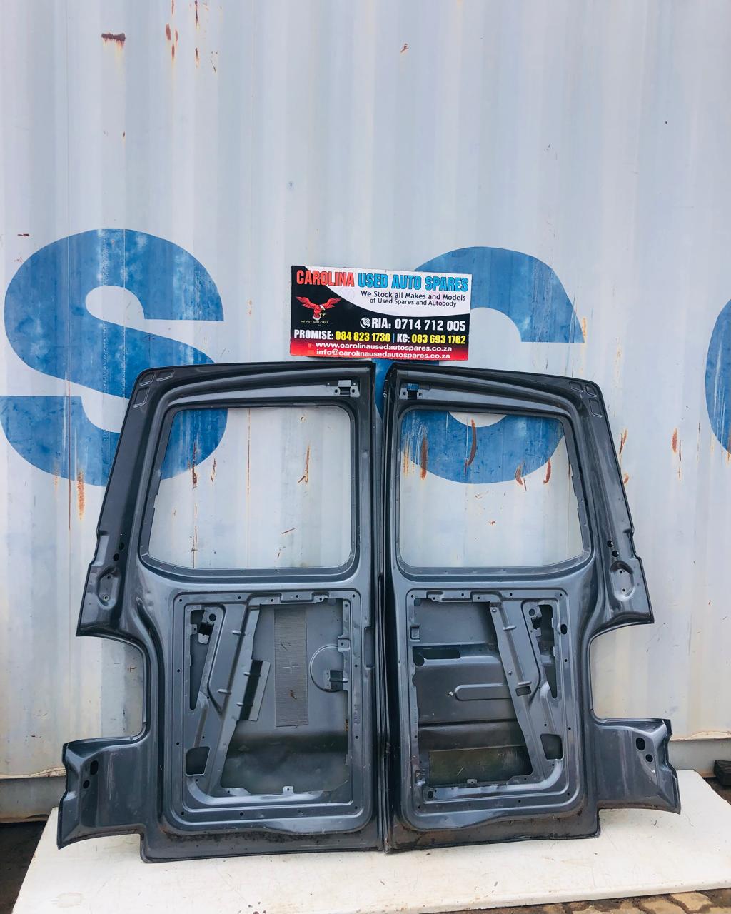 VW Transporter T5 left and right side tailgate door (2003-2021) - Private Seller