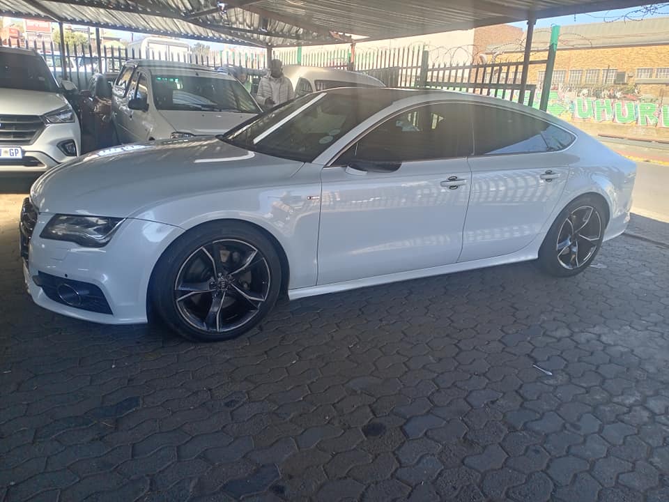 Audi A7 3.0 TDi S line Automatic Diesel  2012 White Sunroof  Reverse sensor
