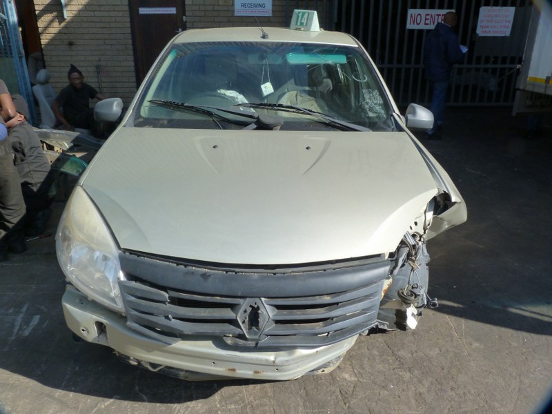 Renault Sandero 1.4 Manual Gold - 2012 STRIPPING FOR SPARES - Private Seller Renault Sandero 1.4 Manual Gold - 2012 STRIPPING FOR SPARES - Private Seller