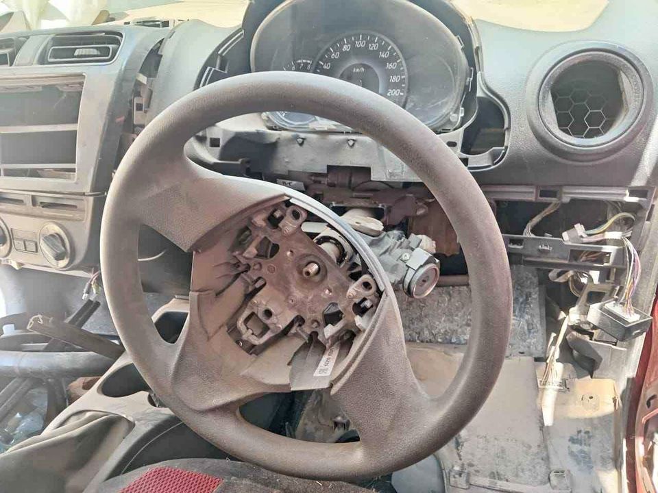 Mitsubishi mirage steering wheel - Private Seller Mitsubishi mirage steering wheel - Private Seller