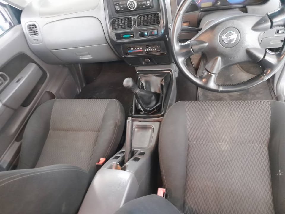 2019 NISSAN NP300 2.4DCI HARDBODY 4X4  DOUBLE CAB MANUAL