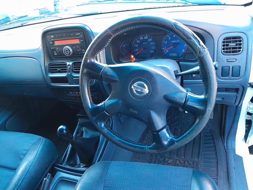 2011 NISSAN NP300 HARDBODY 4X2 DOUBLE CAB MANUAL