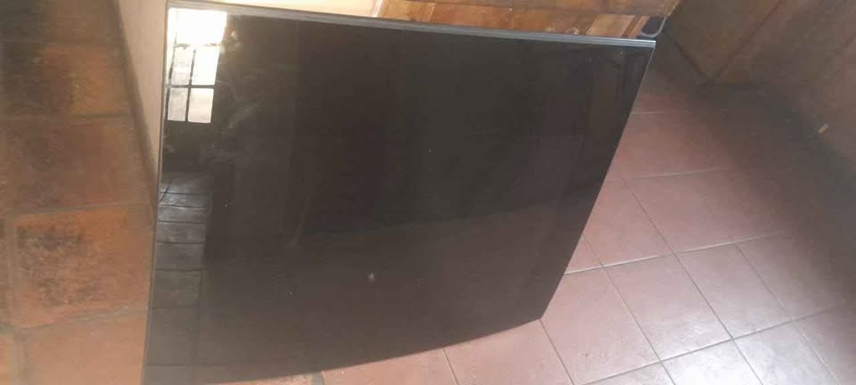Vw audi A3 or A2 sunroof glass - Private Seller Vw audi A3 or A2 sunroof glass - Private Seller