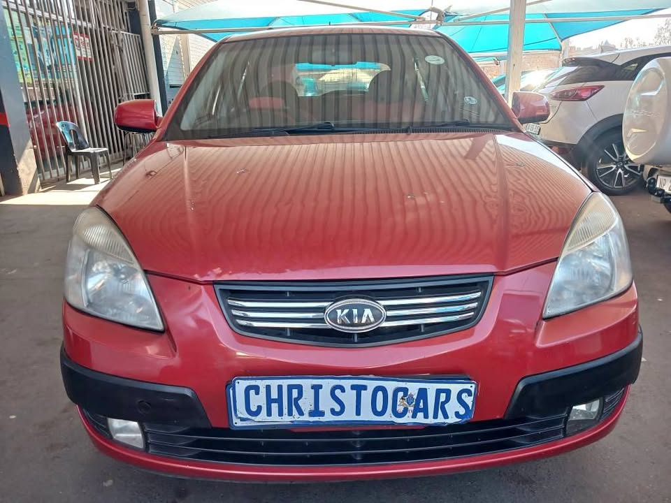 2009 model Kia Rio hatchback Manuel Transmission petrol 1.4 engine capacity mileage 120000km