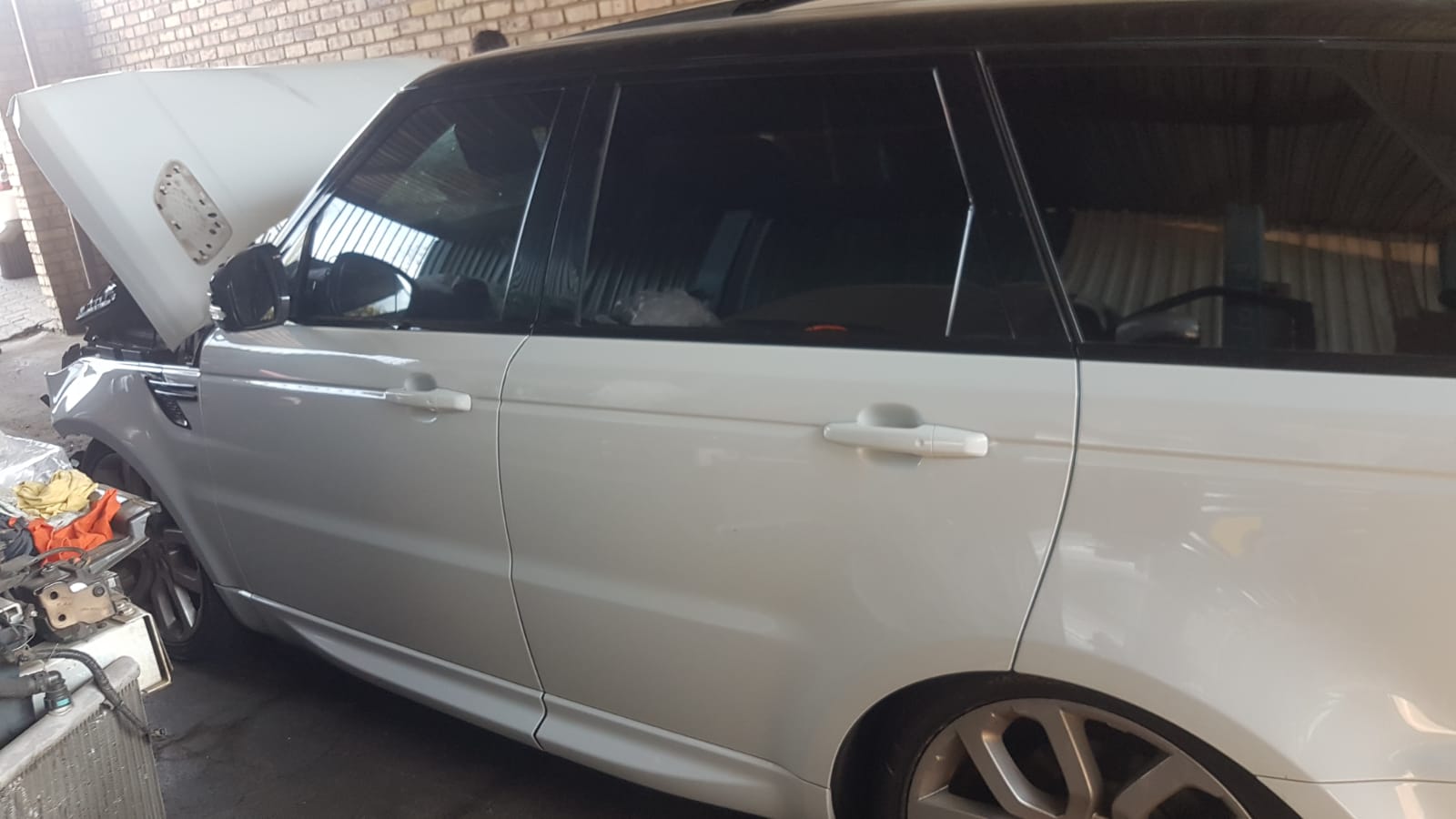 2017 Range Rover Sport 5.0l V8 S.C Stripping for Spares