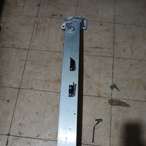 chery tiggo 4 stiffener - Private Seller chery tiggo 4 stiffener - Private Seller