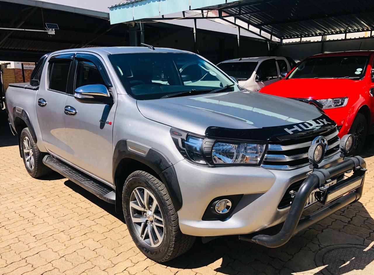 Used 2017 Toyota Hilux 2.8GD-6 double cab Raider - Private Seller
